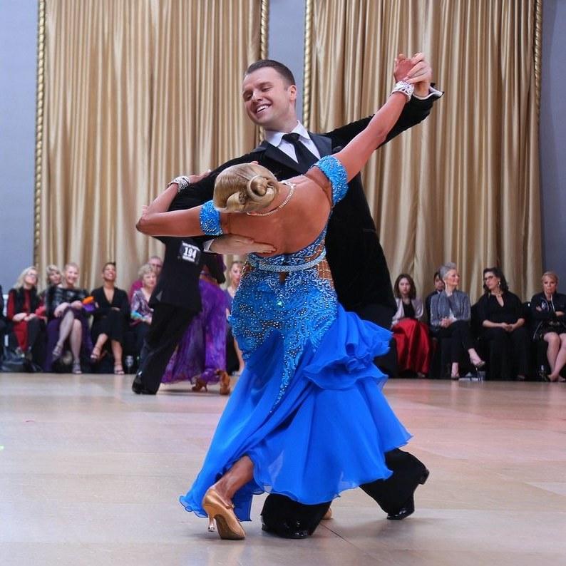 Slawomir Roszak competing in ballroom